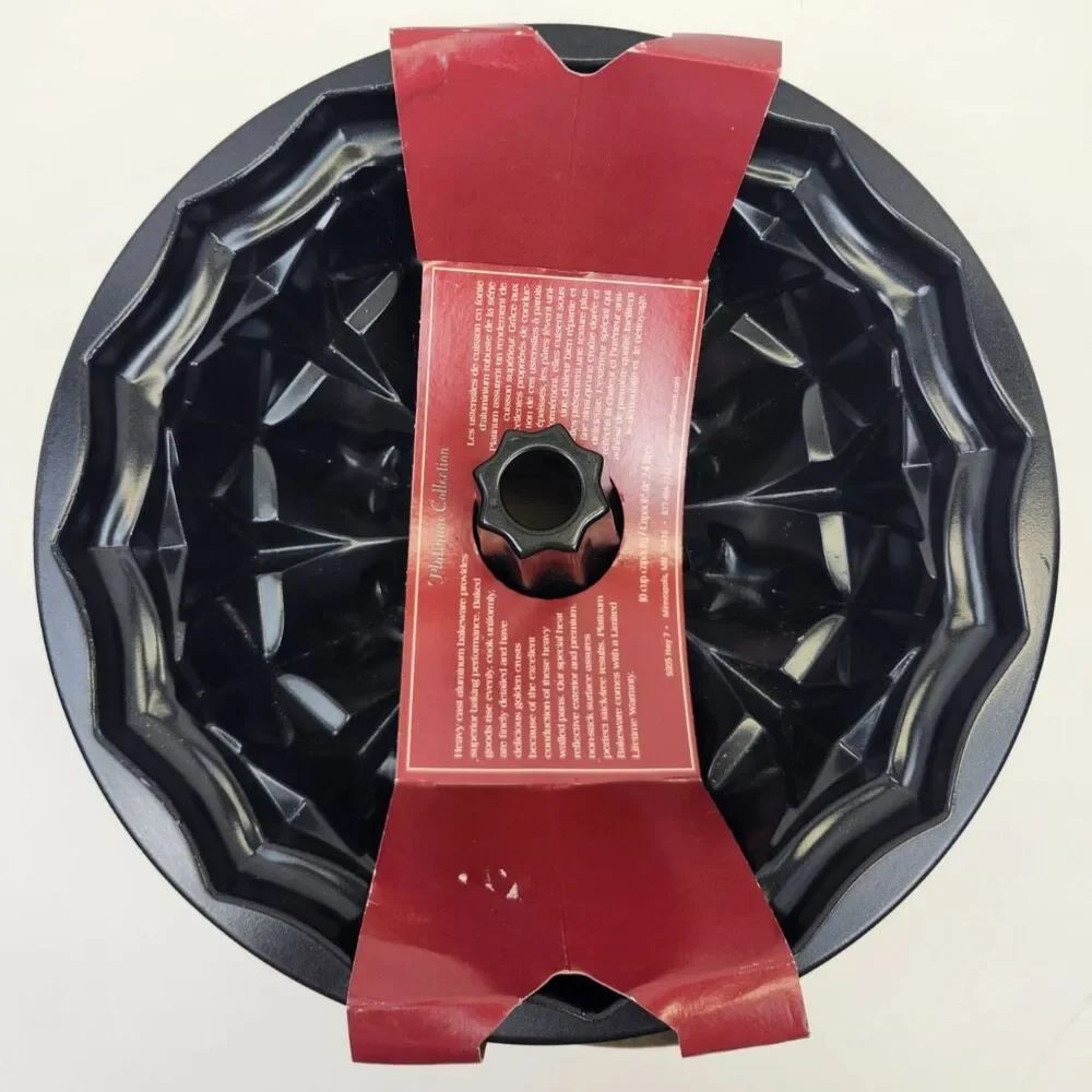 Nordic Ware American Star Bundt Pan Platinum Collection Heavy Cast Aluminum